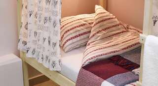 Гостиница Bookowski Hostel Арзамас Спальное место на двухъярусной кровати в общем номере для мужчин и женщин-2